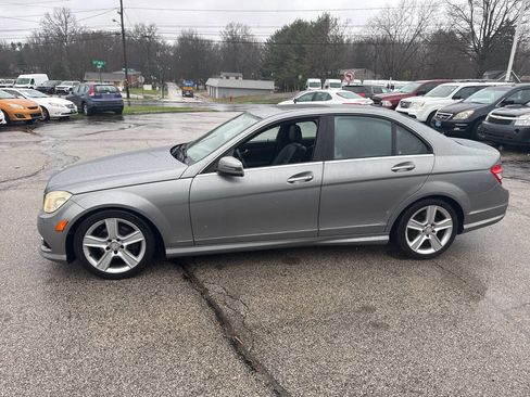 Used 2010 Mercedes-Benz C 300 4MATIC Sedan image 4