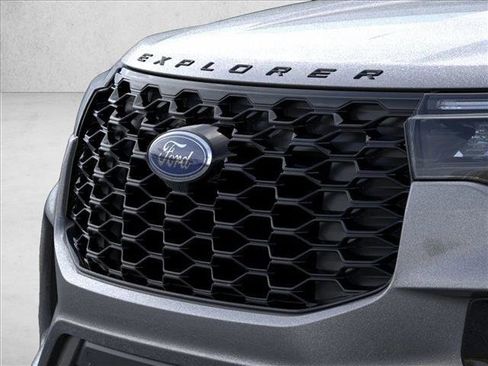New 2026 Ford Explorer ST-Line w/ ST-Line Street Pack image 17