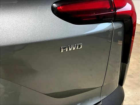 Used 2024 Chevrolet Blazer EV LT image 29