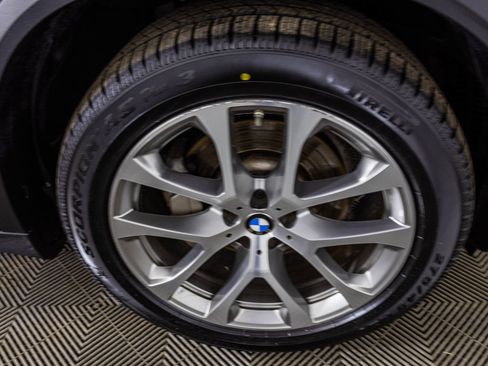 Used 2022 BMW X5 xDrive40i w/ Premium Package image 56