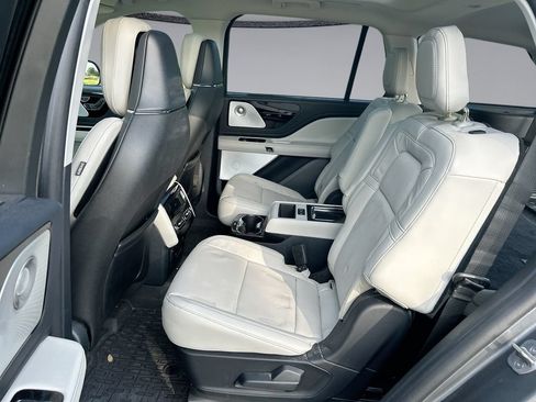 Used 2025 Lincoln Aviator Reserve w/ Equipment Group 201A AWD/4WD image 30