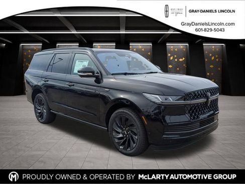 New 2025 Lincoln Navigator Reserve w/ Jet Appearance Package AWD/4WD image 1