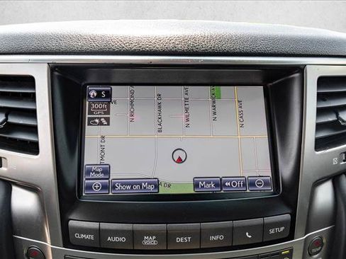 Used 2013 Lexus LX 570 4WD w/ Luxury Pkg image 16