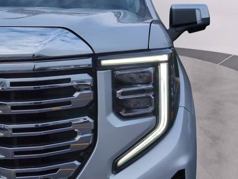 Used 2022 GMC Sierra 1500 Denali w/ Denali Reserve Package image 12