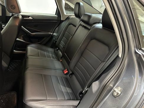 Used 2023 Volkswagen Jetta SE FWD image 17