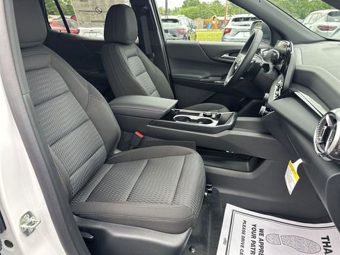New 2026 Chevrolet Equinox LT FWD image 30