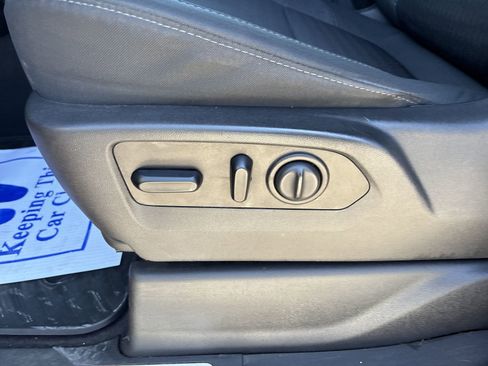 Used 2020 Chevrolet Silverado 1500 LT w/ All-Star Edition image 15