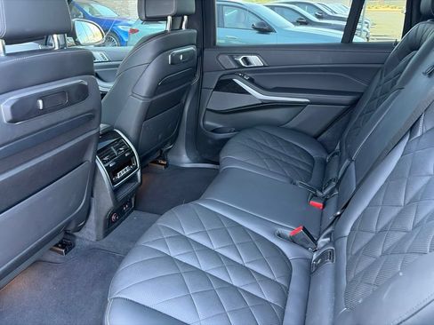 Used 2024 BMW X7 xDrive40i w/ M Sport Package AWD/4WD image 6