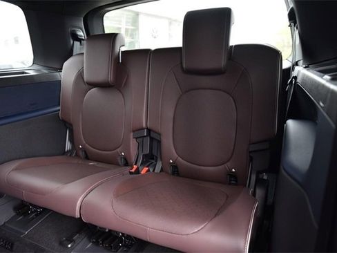 New 2025 Volkswagen ID. Buzz Pro S image 24