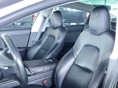 Used 2019 Tesla Model 3 Long Range RWD image 16