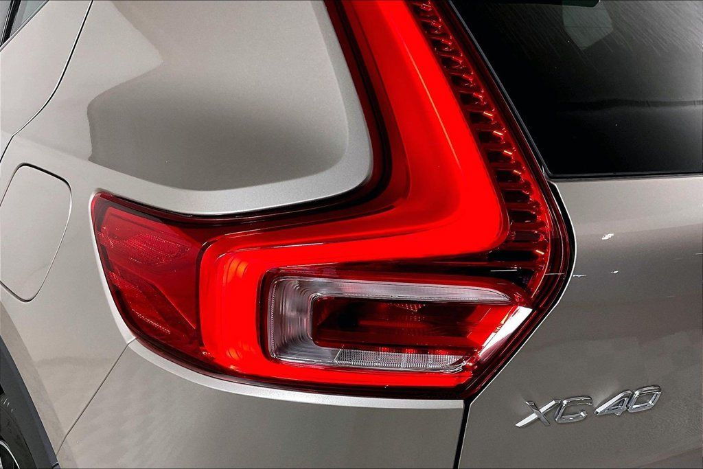 Used 2024 Volvo XC40 Recharge Ultimate w/ Protection Package Premier AWD/4WD image 28