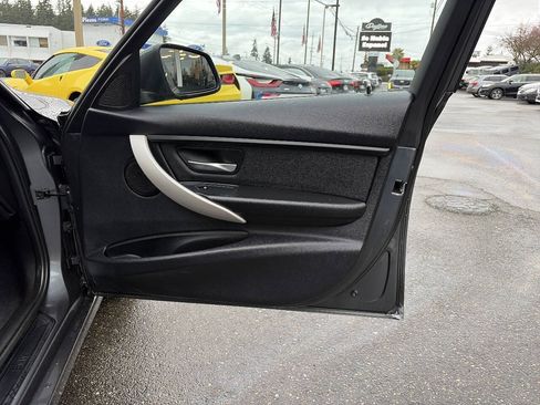 Used 2014 BMW 320i Sedan RWD image 20