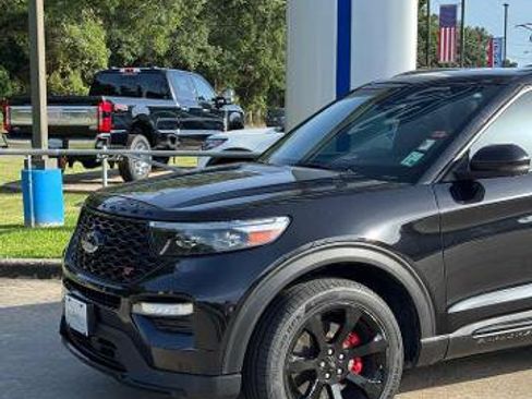 Certified 2023 Ford Explorer ST w/ Equipment Group 401A AWD/4WD image 2