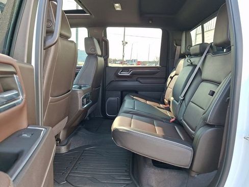 Used 2024 GMC Sierra 3500 Denali w/ Denali Reserve Package image 10