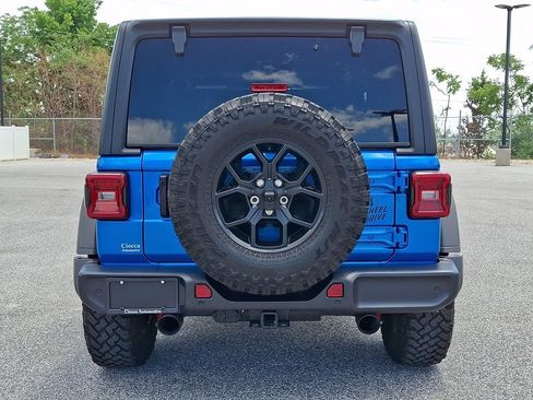 Used 2024 Jeep Wrangler Sport AWD/4WD image 8