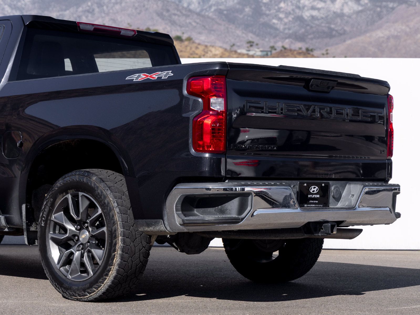 Used 2023 Chevrolet Silverado 1500 LT w/ Protection Package AWD/4WD image 5