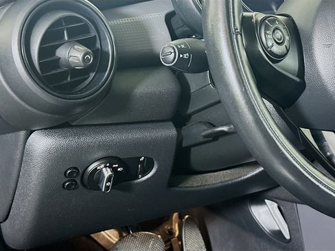 Used 2021 MINI Cooper 2-Door Hardtop w/ Storage Package image 16