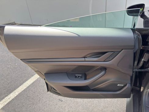 Used 2022 Porsche Taycan RWD image 44