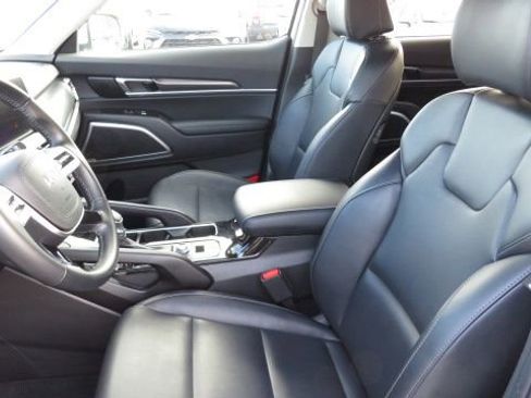 Used 2024 Kia Telluride S w/ S Sunroof Package image 4