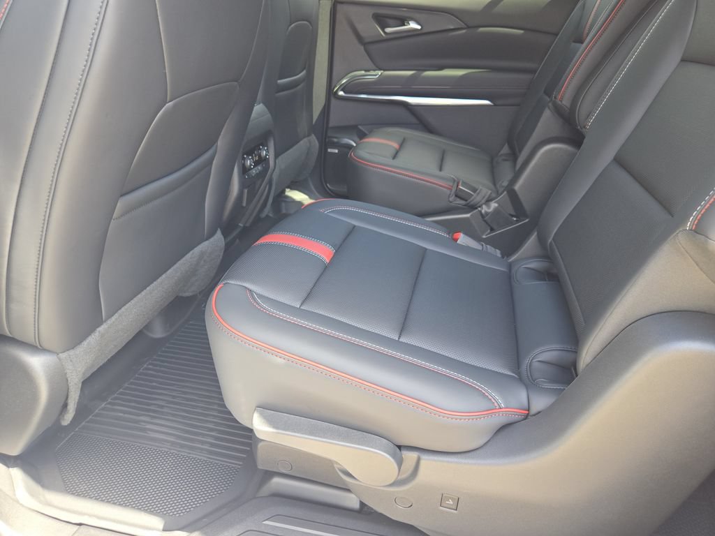 New 2027 Chevrolet Traverse RS w/ LPO, Floor Liner Package AWD/4WD image 22