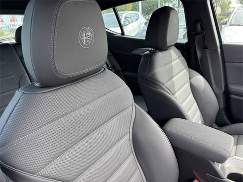 New 2025 Alfa Romeo Tonale w/ Premium Package image 10
