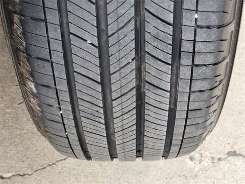 Used 2024 Chevrolet Equinox LS w/ LS Convenience Package image 11