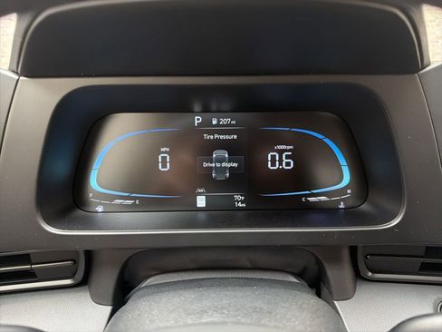 New 2026 Hyundai Elantra Sport FWD image 25