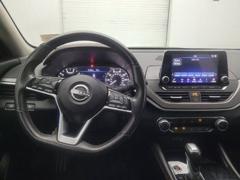 Used 2024 Nissan Altima 2.5 SR FWD image 22