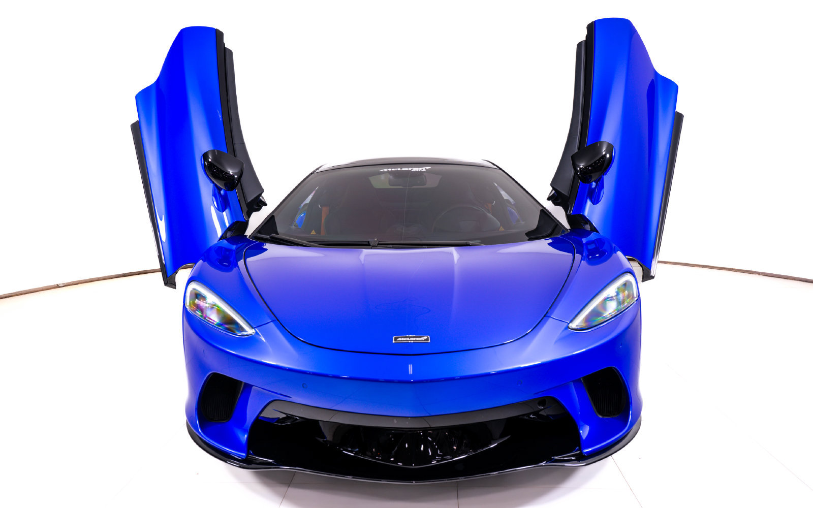 Used 2023 McLaren GT RWD image 9