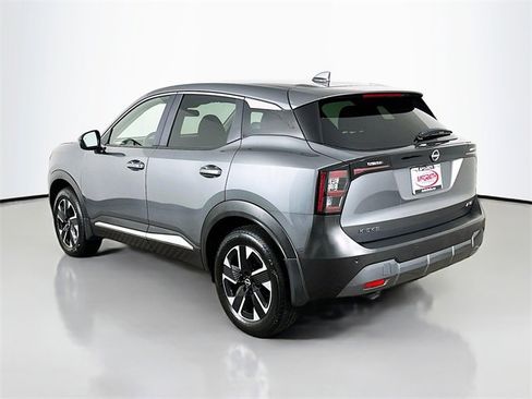 Used 2025 Nissan Kicks SV image 13