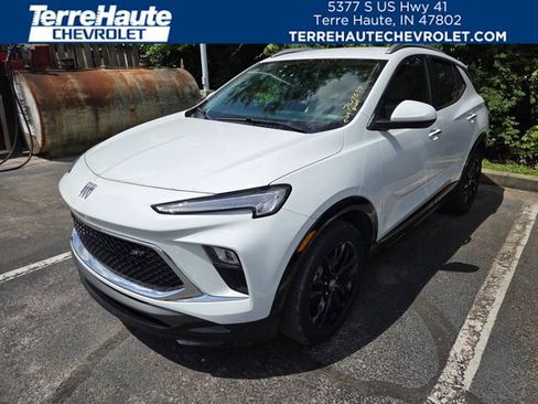 Used 2024 Buick Encore GX Sport Touring FWD image 1