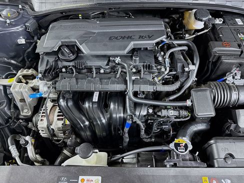 Certified 2025 Hyundai Elantra Sport w/ Cargo Package image 32