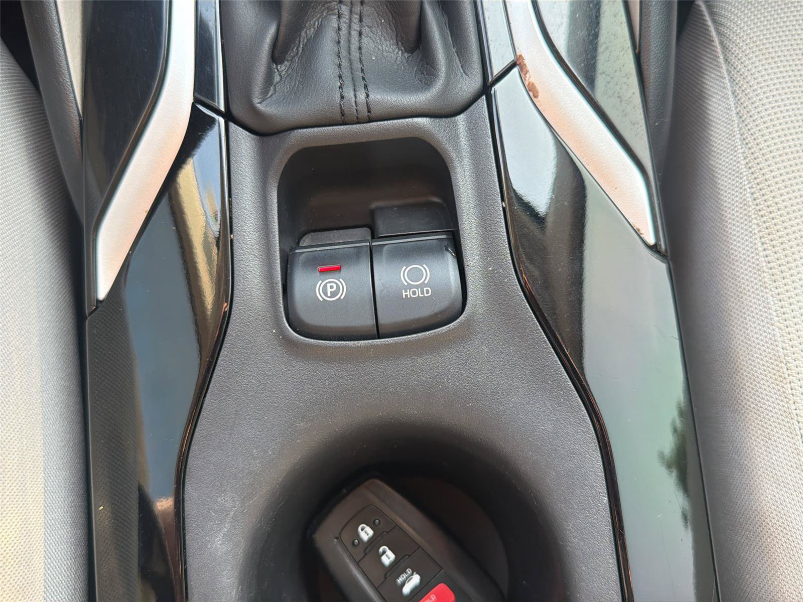 Used 2020 Toyota Corolla LE FWD image 15