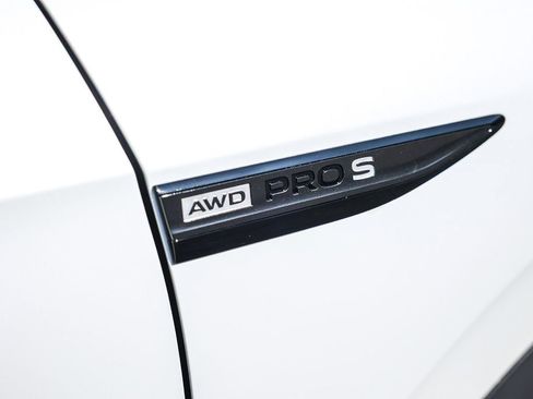 New 2025 Volkswagen ID.4 Pro S image 13