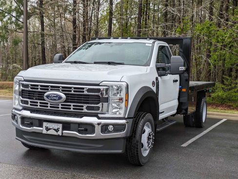 New 2024 Ford F550 4x4 Regular Cab Super Duty image 5