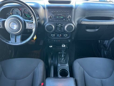 Used 2018 Jeep Wrangler Unlimited Sport S image 14