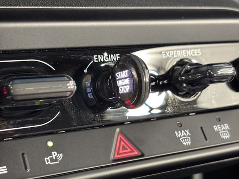 Used 2025 MINI Cooper S FWD image 20