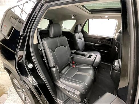 Certified 2024 Honda Pilot Touring image 19