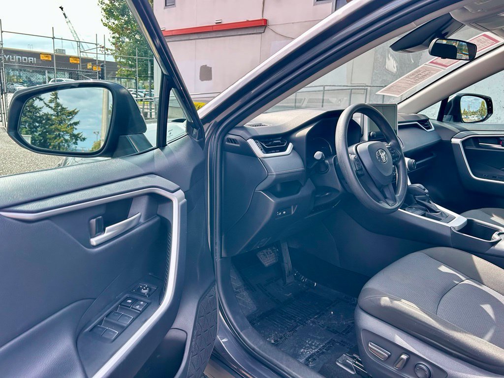 Certified 2025 Toyota RAV4 XLE FWD image 9
