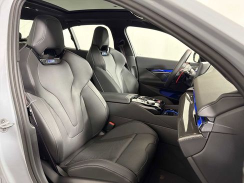 New 2026 BMW M5 w/ Executive Package image 21