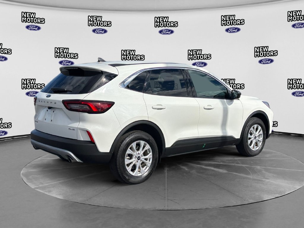 Used 2023 Ford Escape Active AWD/4WD image 5