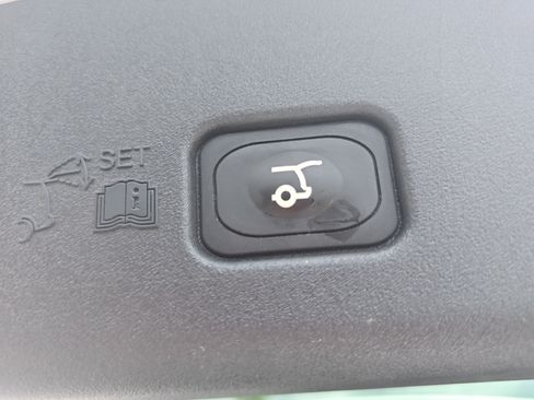 Used 2024 Lincoln Nautilus Premier w/ Equipment Group 102A AWD/4WD image 13