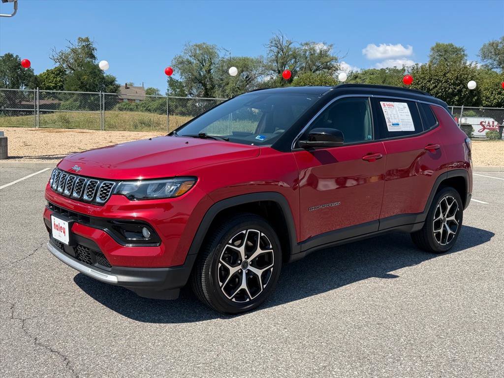 Used 2025 Jeep Compass Limited AWD/4WD image 9