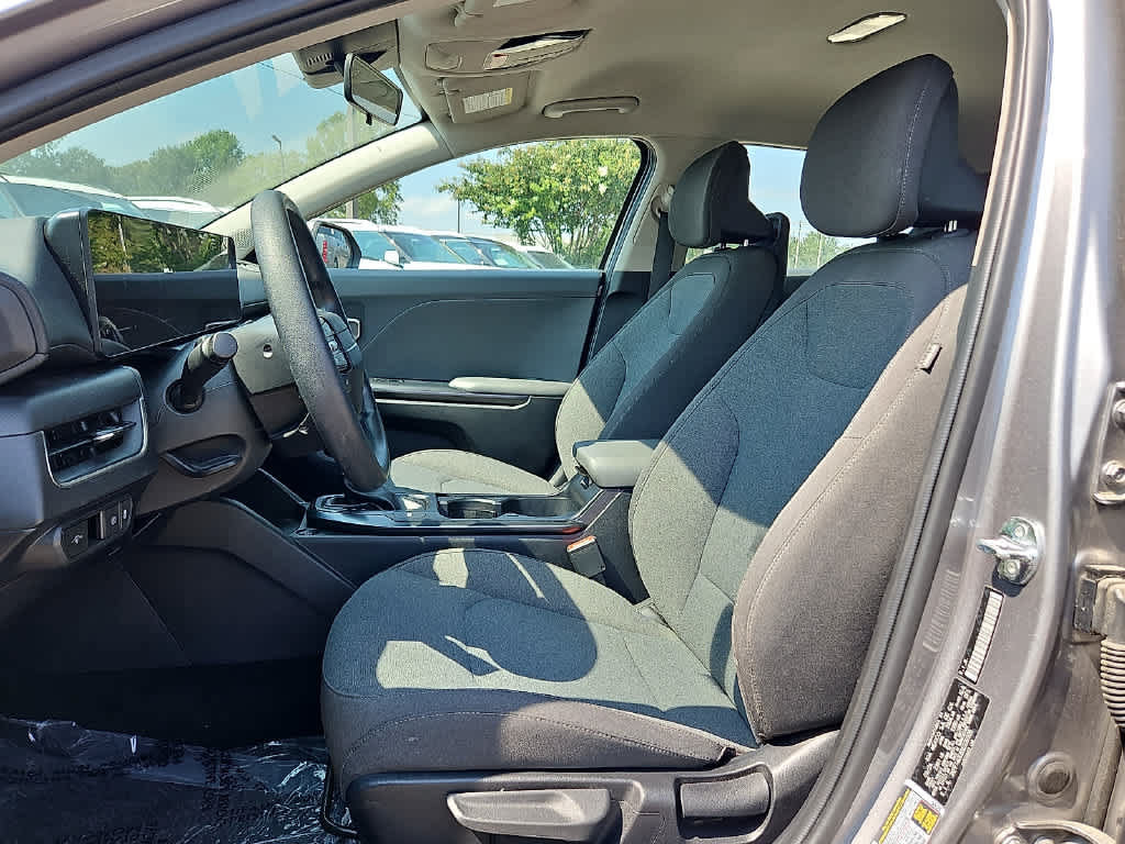 Used 2025 Kia K4 FWD image 12