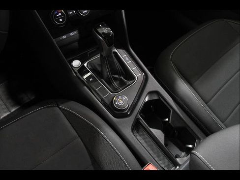 Certified 2024 Volkswagen Taos SE AWD/4WD image 15
