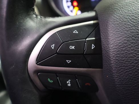 Used 2019 Jeep Grand Cherokee Limited image 36