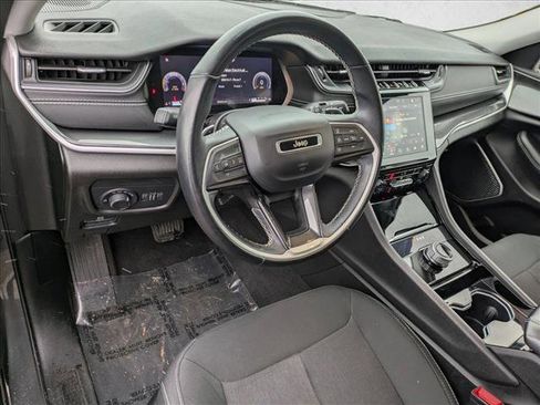 Used 2021 Jeep Grand Cherokee L Laredo w/ Luxury Tech Group I image 10