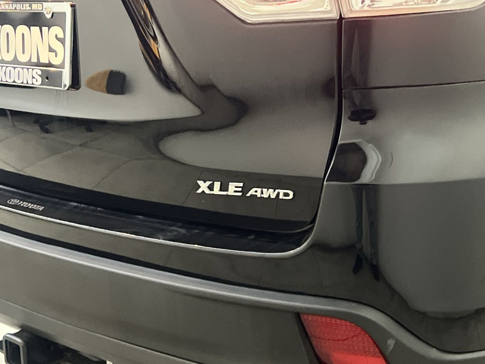 Used 2016 Toyota Highlander XLE AWD/4WD image 30