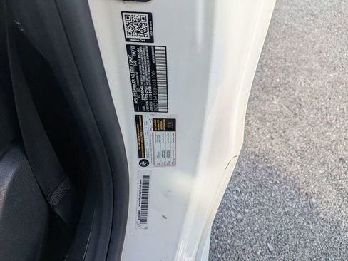 Used 2018 Mercedes-Benz E 400 E 400 image 33