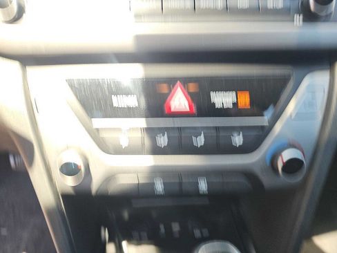 Used 2018 Hyundai Elantra SEL FWD image 13